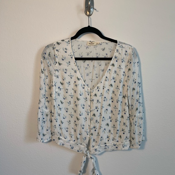 White Hollister Blouse. Never worn! - Picture 1 of 2